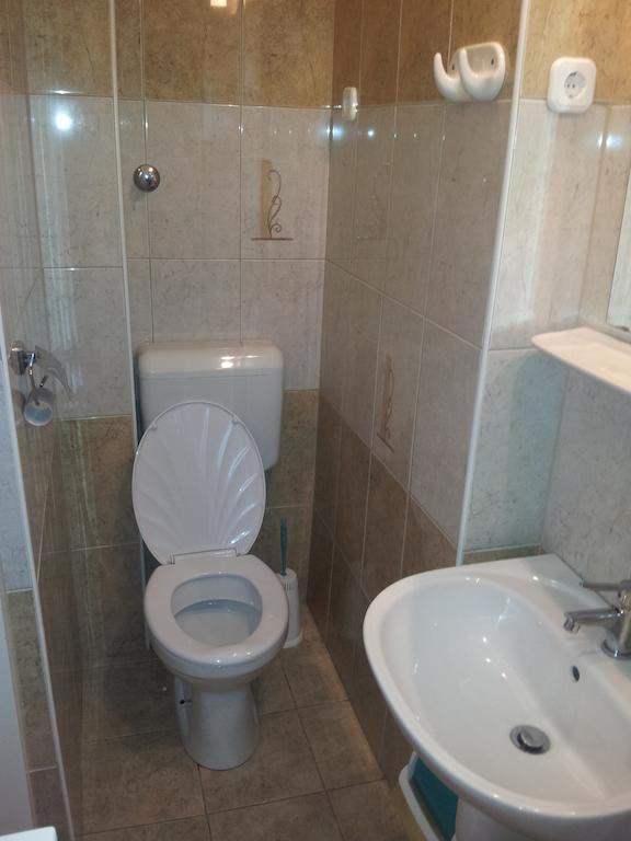 Antal Apartmanok Zalakaros Ruang foto